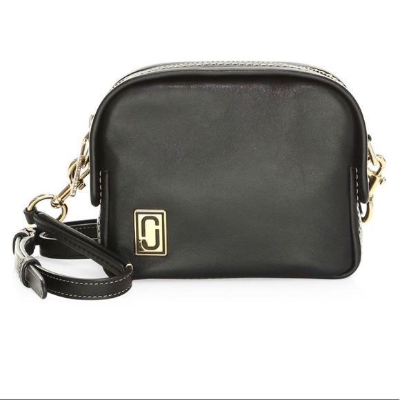 Marc Jacobs Handbags - MARC JACOBS crossbody bag